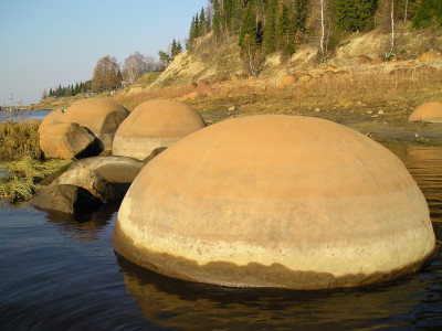 Сферические Галфедьские камни.